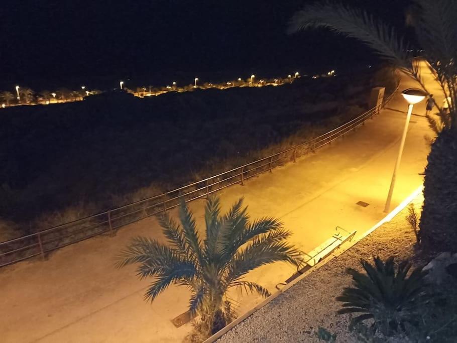ארנאלס דל סול Bungalow En Primera Linea Del Mar מראה חיצוני תמונה